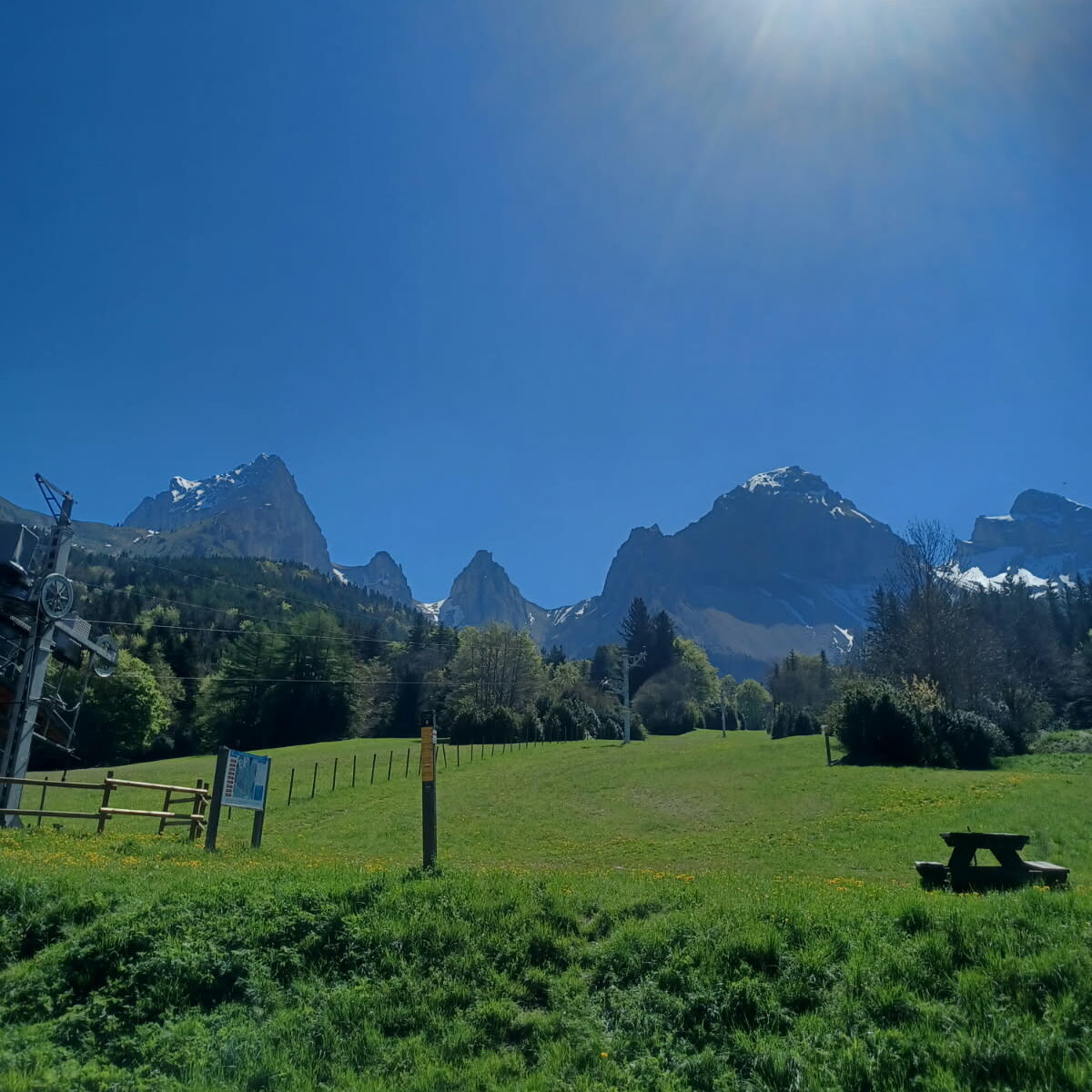 Vue sur les aiguilles Jarjatte Lus-la-Croix-Haute